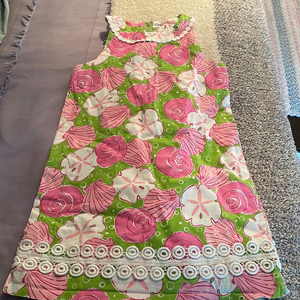 Lilly Pulitzer shift dress size 8